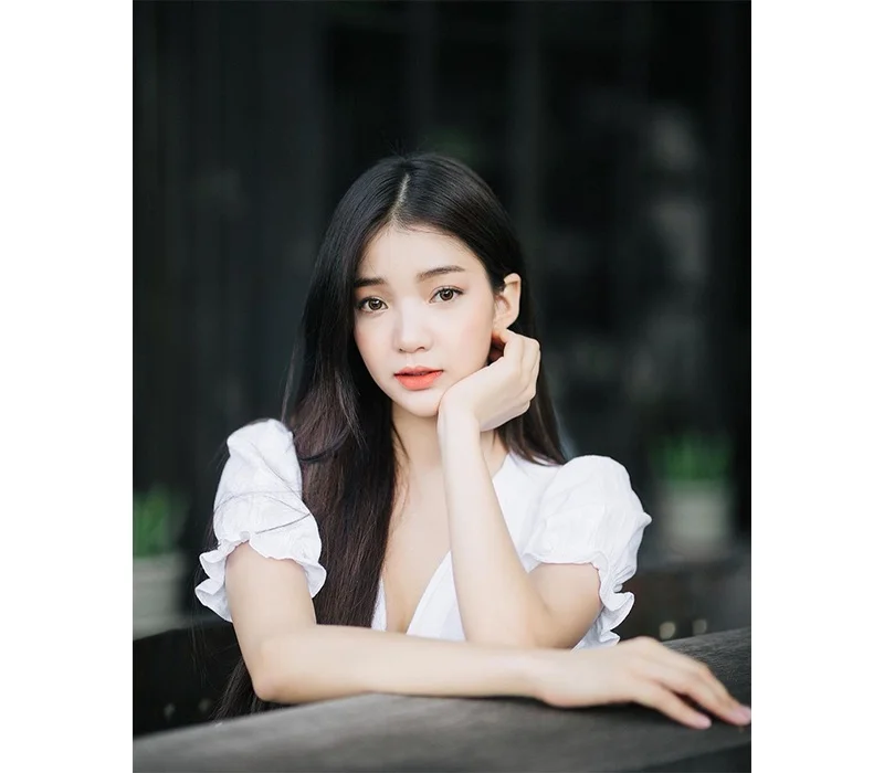 Hot girl Thái sở hữu vẻ đẹp mong manh, nhìn xuống vòng 1 căng tròn mà ai cũng "đứng hình”