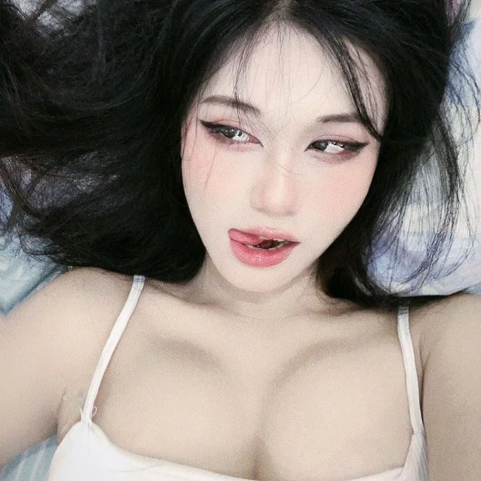 Hơn 100 bức ảnh gái xinh đẹp để làm Avatar