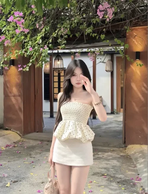 sex mặc váy — ảnh 13