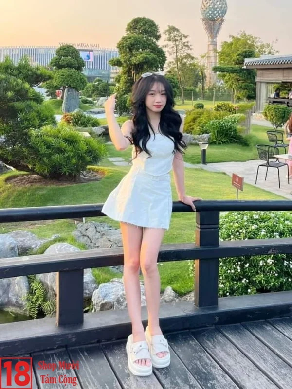 Gái Xinh Mặc Váy Ngắn Váy Trắng Ngắn (6)
