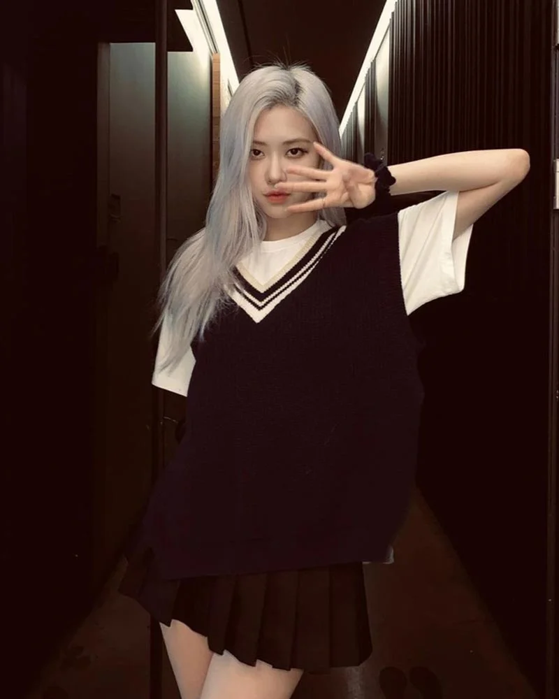 Gái xinh tiktok mặc váy ngắn xếp ly 1