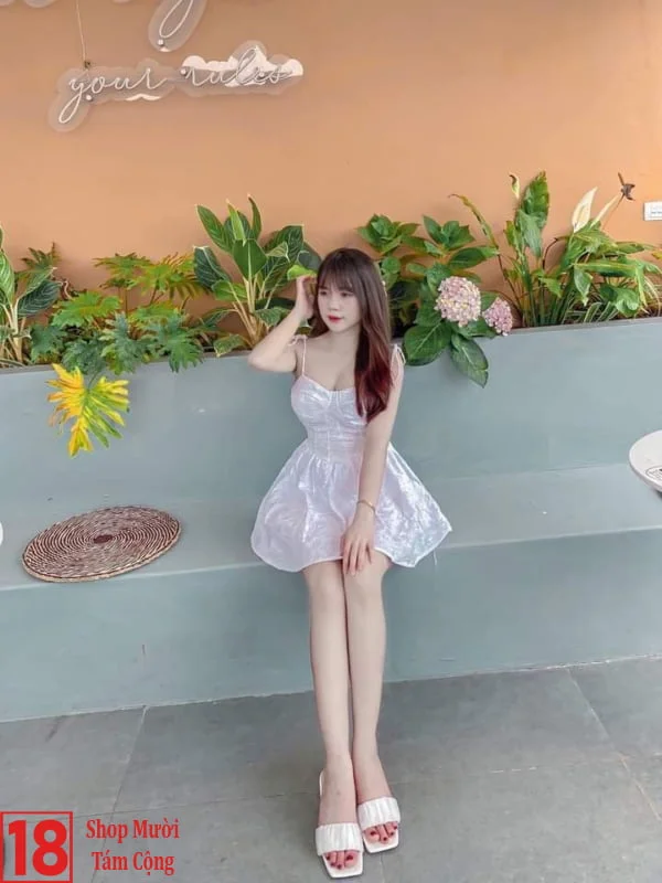 Gái Xinh Mặc Váy Ngắn Váy Trắng Ngắn (3)