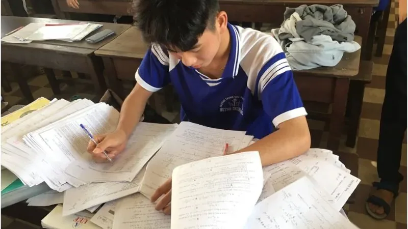 Tải ngay hình ảnh học tập chăm chỉ chất lượng cao để lấy lại - hình 1